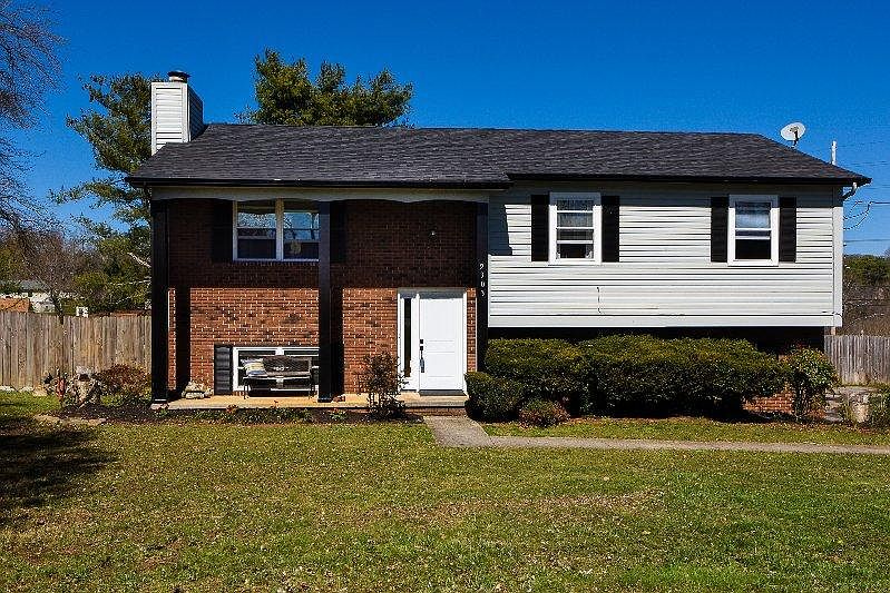 1st image of 9303 Oakshire Cir