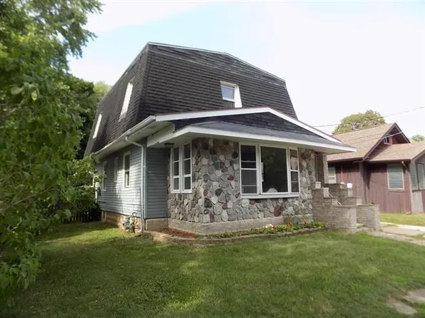 2117 Quincy St, Rockford, IL 61103
