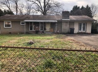 4212 Roaming Dr, Knoxville, TN 37912