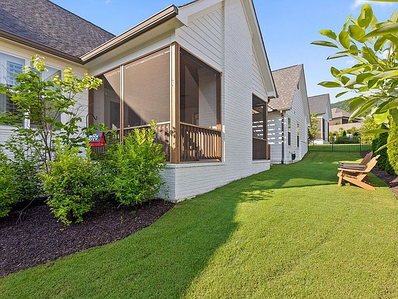 4th image of 1198 Leconte Cir