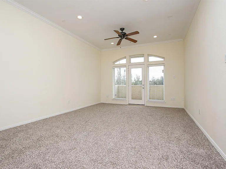 2701 Helena St #202 — Photo 14