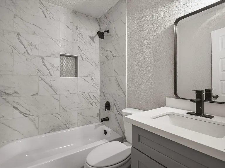 4755 Wilmington St #6 — Photo 10
