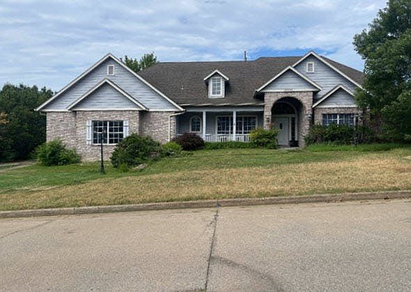 1st image of 8422 Hillwood Dr