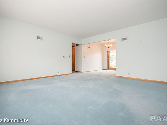 5th image of 409 E Harrison St