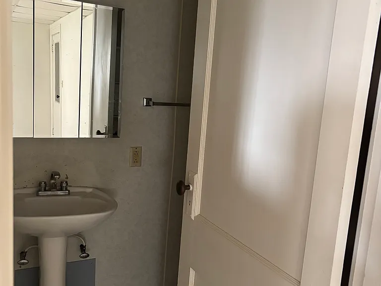 816 Washington St #6 — Photo 10