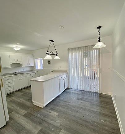 2nd image of 11321 Marsh Ave