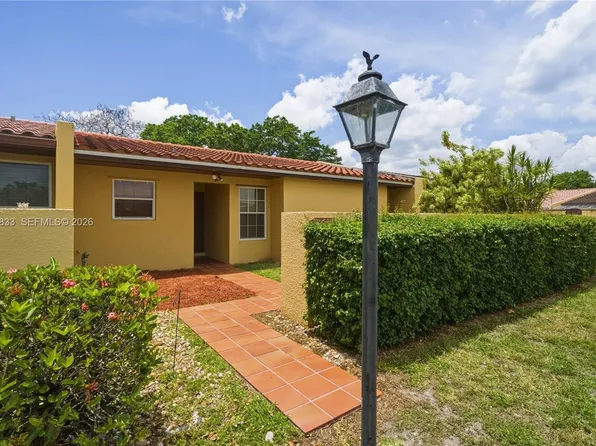 8614 SW 147th Pl, Miami, FL 33193