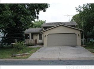 18090 Emerald Trl, Farmington, MN 55024