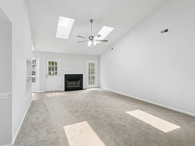 903 Belvoir Cir — Photo 7