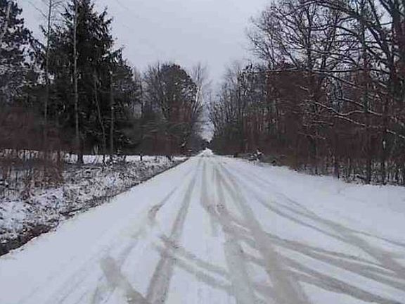 Exterior Neighborhood (street photo)