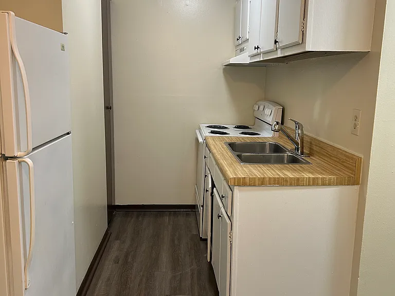 5397 Southgate Blvd #6 — Photo 5