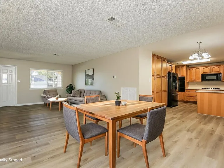 8240 Stapleton Ave — Photo 7