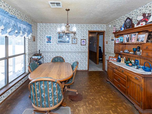 5th image of 3601 Clark Rd
