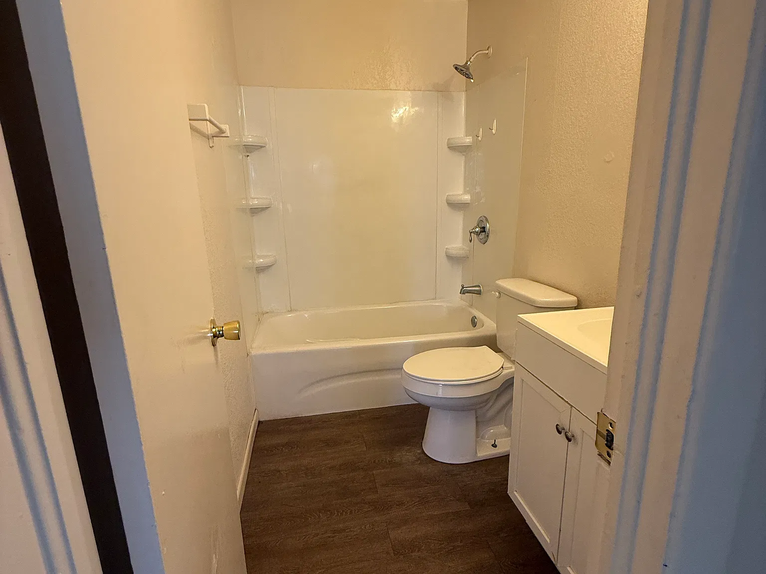 2 bed, 816 sqft, $950 — Photo 2