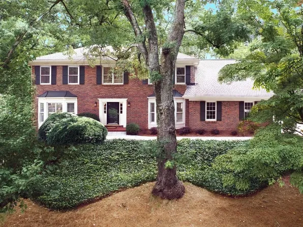 5165 Wellshire Pl, Atlanta, GA 30338