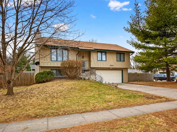 9084 Clark St, Clive, IA 50325