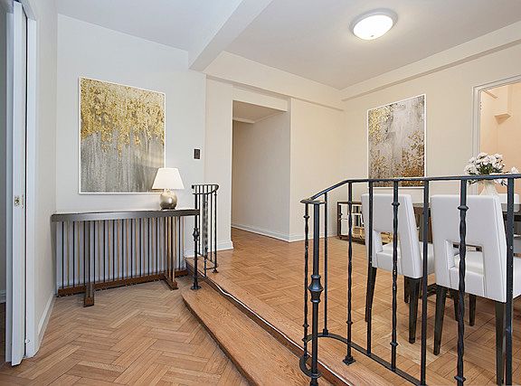 4th image of 333 W 57th St APT 3E