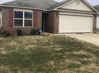 325 Saunders Dr, N Little Rock, AR 72117