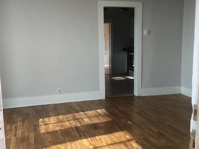 810 N Oak St — Photo 6