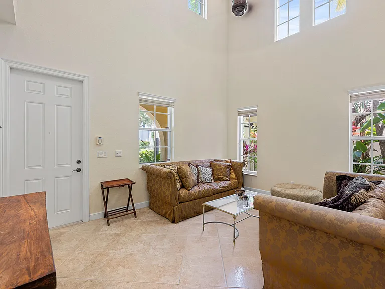1043 Vintner Blvd — Photo 16