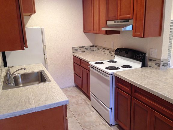 2nd image of 24955 Cypress Ave APT 2