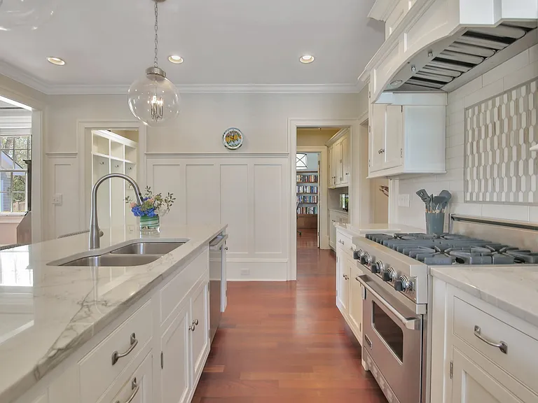328 Sound Beach Ave — Photo 7