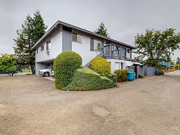 2nd image of 5020 Roma St #5032