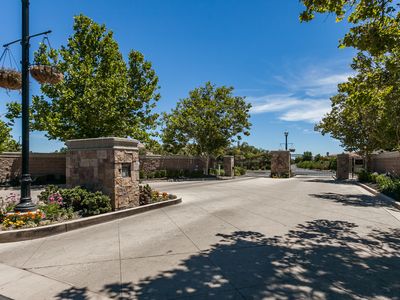 28051 S Treehouse Ln, Tracy, CA, 95304