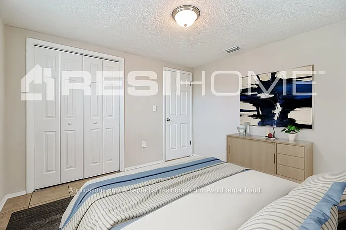 6027 11th Ave — Photo 9