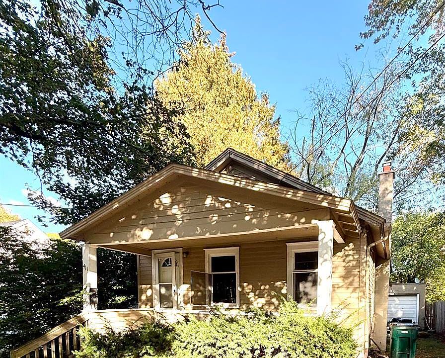 1st image of 411 S Hayford Ave