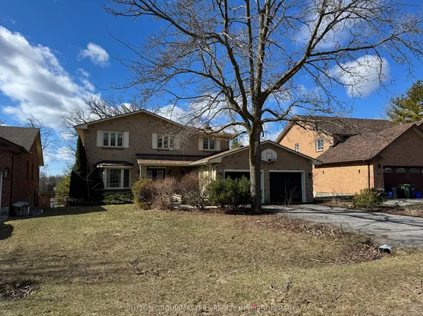 597 Forest Hill Dr W, Kingston, ON K7M 7N6