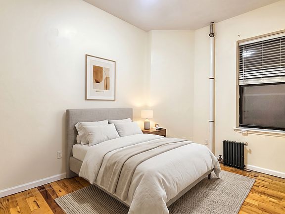 4th image of 429 Lenox Ave #26