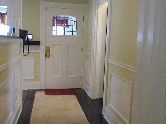 3rd image of 235 Ernst St