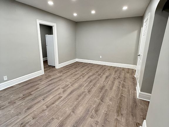 2nd image of 2249 Delaware Ave APT A5
