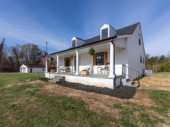4th image of 2733 Cedar Lane Rd