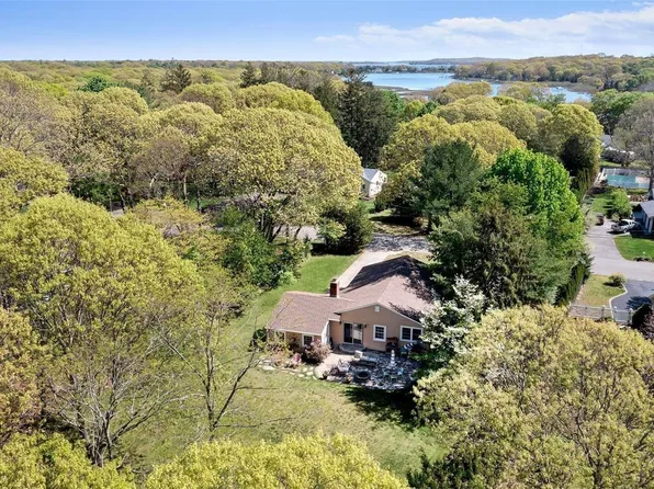 600 Corey Creek Ln, Southold, NY 11971