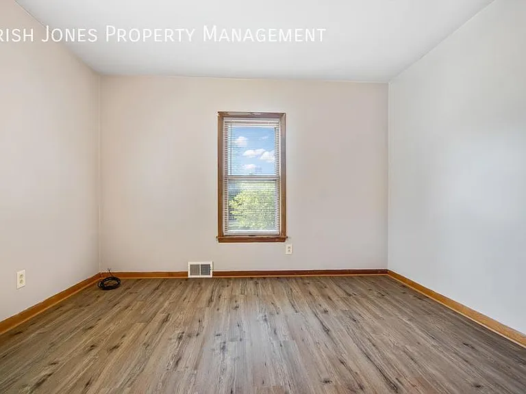172 Main St — Photo 29