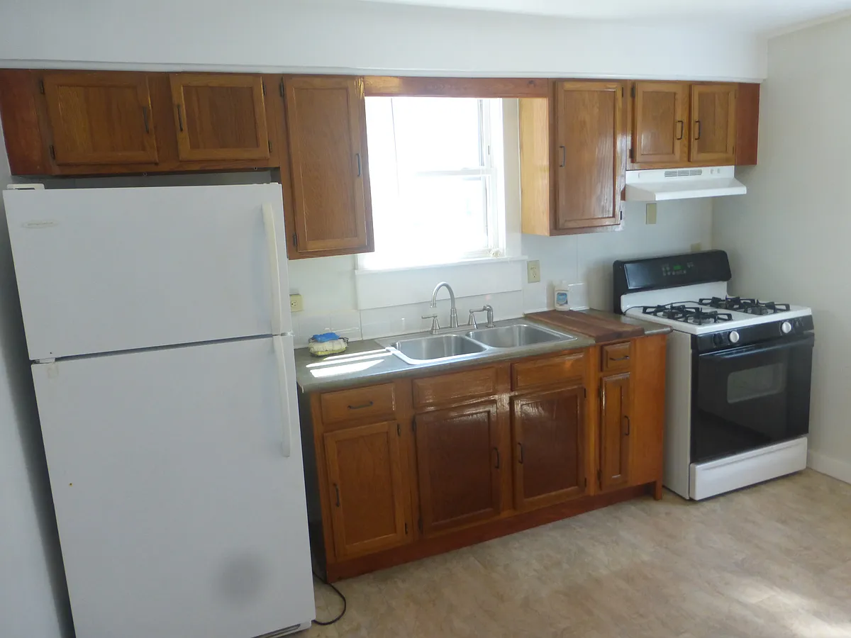 Building Photo - 300 Manhattan Dr #1