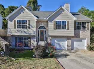 985 Chimney Trace Way SE, Lawrenceville, GA 30045