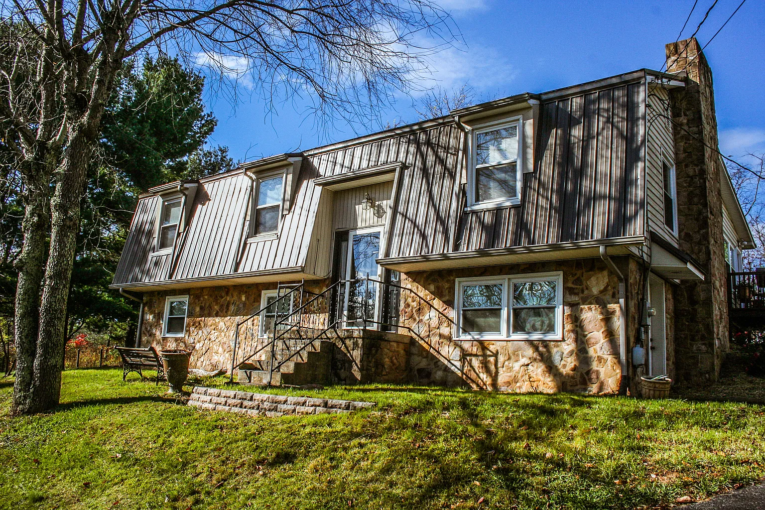 365 Mulberry Dr photo 1