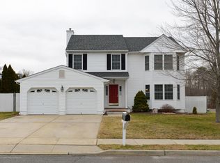 29 Melissa Ln, Howell, NJ 07731