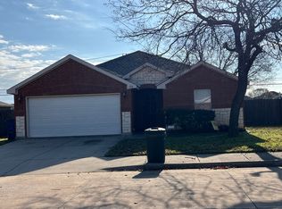 324 Village Pkwy, Crowley, TX 76036