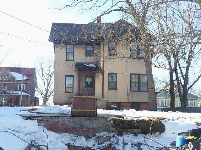 2nd image of 423 N 17th St