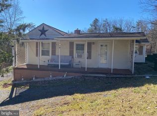 4084 Rig Rd, Moorefield, WV 26836