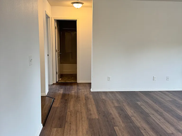 276 W Picardy St — Photo 28