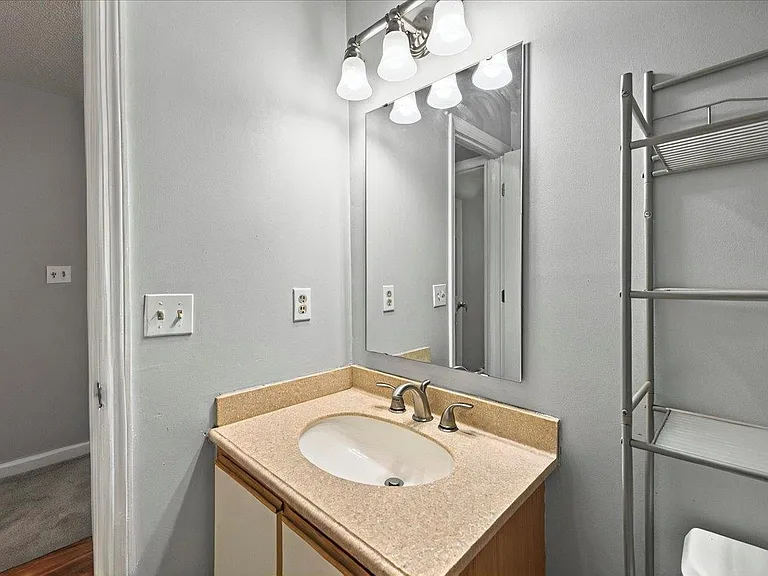 3001 Oak Park Ct #A — Photo 32