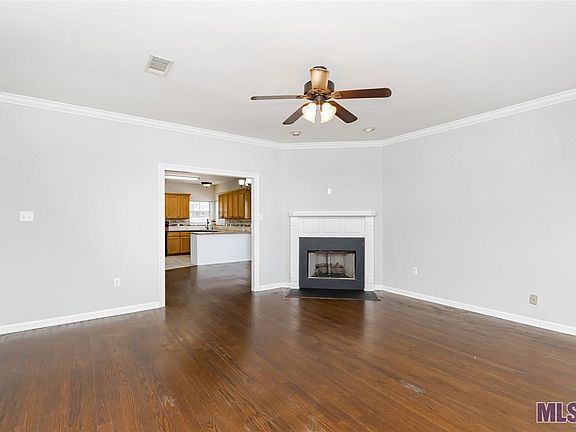 3rd image of 14467 Lake Crossing Dr
