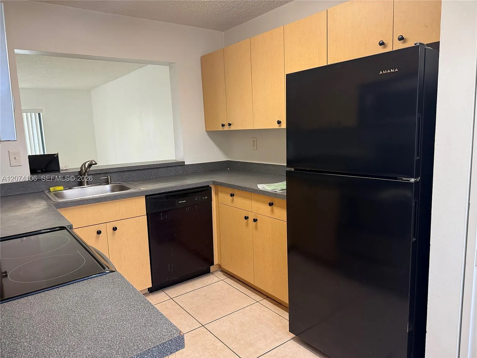Palms Of Pembroke Condo — Photo 4