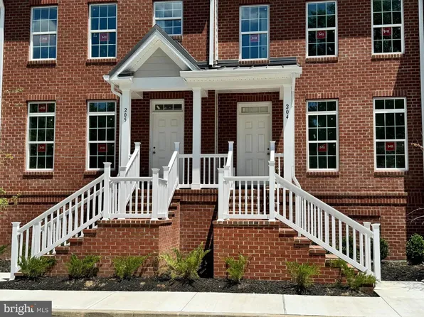 300 Dixon St Unit 204, Easton, MD 21601