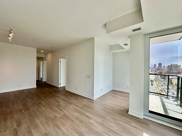 1660 Bloor St W #903 — Photo 19